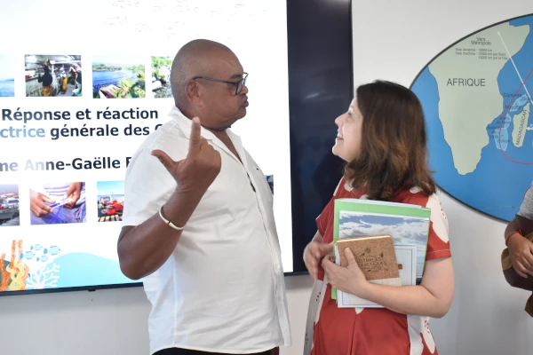 Le président Zitte avec la Directrice Générale des Outre-Mers Anne-Gaëlle Baudouin (Photo: CRPMEM Réunion, 2026)