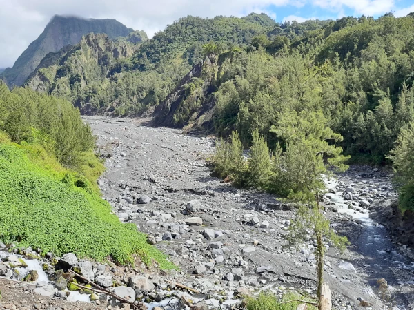 Lit de la Rivière du Mât dans le cirque de Salazie (Photo: OCEA' Consult)