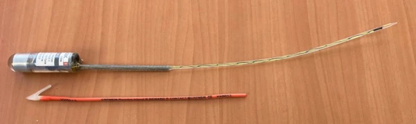 Une marque archive et son spaghetti orange (CRPMEM Réunion, 2026)